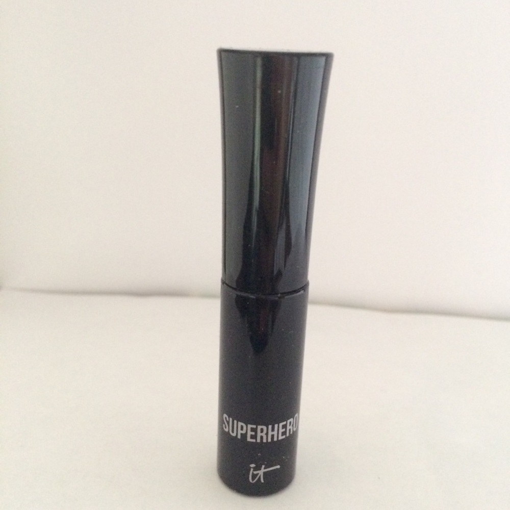 New It Cosmetics Superhero Mascara